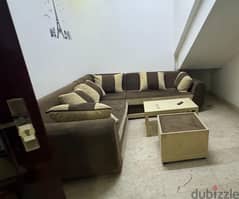 sofa for sale very clean in el khawer 80 real only 0