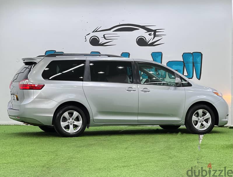 Toyota Sienna 2016 1