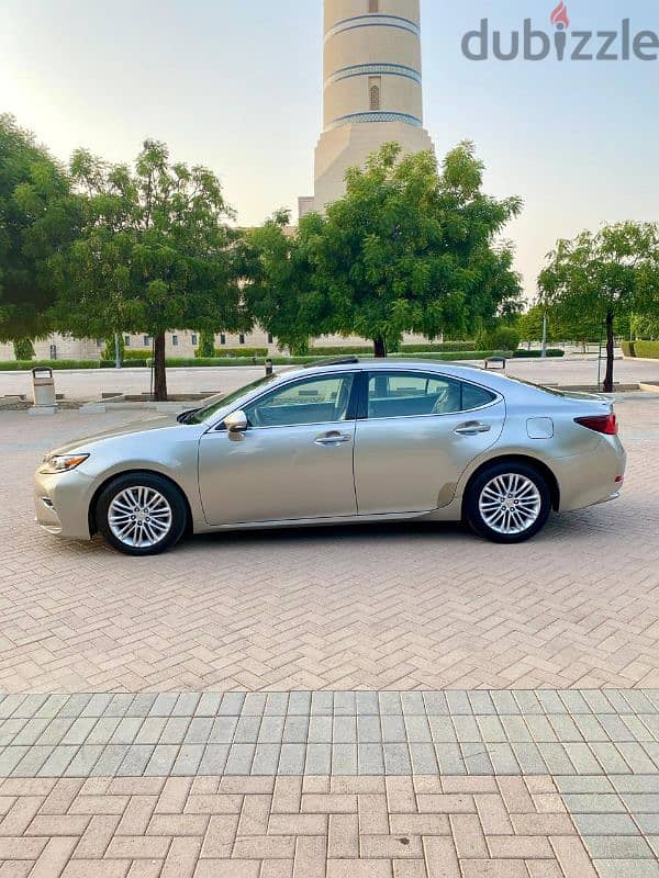 Lexus 2017  ES-Series 350. 11