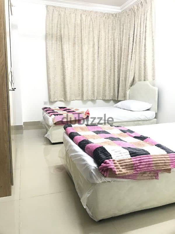 Furnished flat Alkhoudh for yearly rt شقة ف الخوض مؤثثة للإيجار السنوي 2