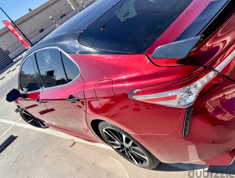 Toyota Camry 2018 XSE Panoramic sunroof 10