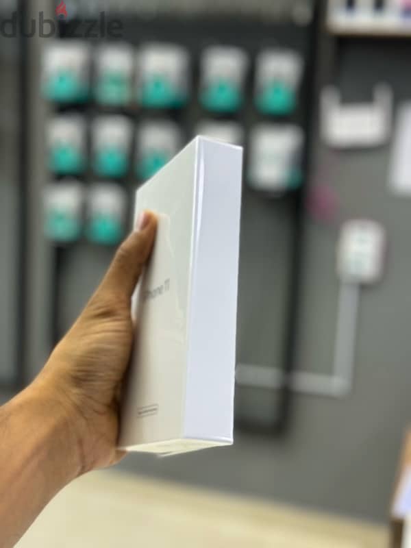 iphone 11 128Gb brand new amazing with free accessories best price 3