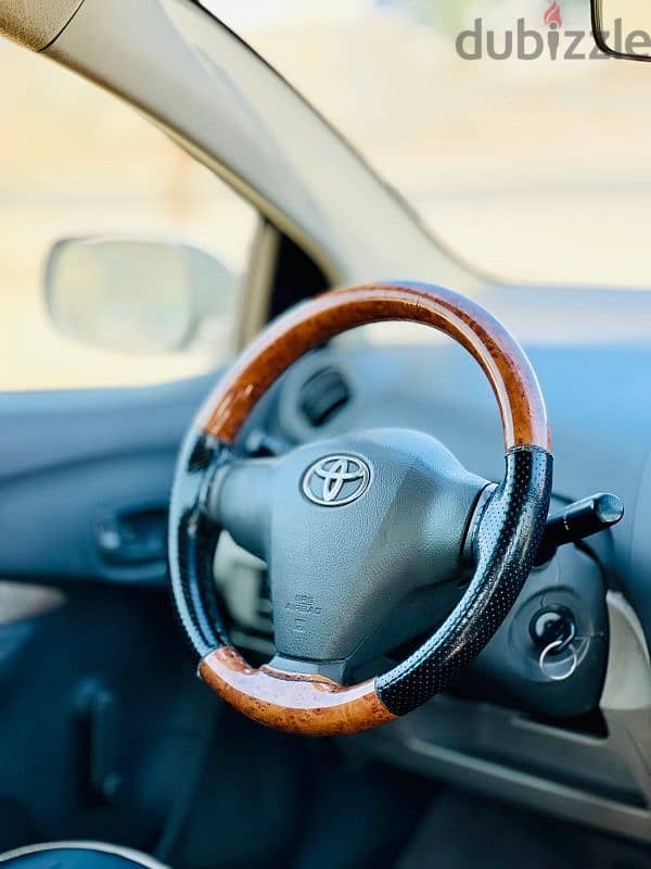 Toyota Yaris 2013 5