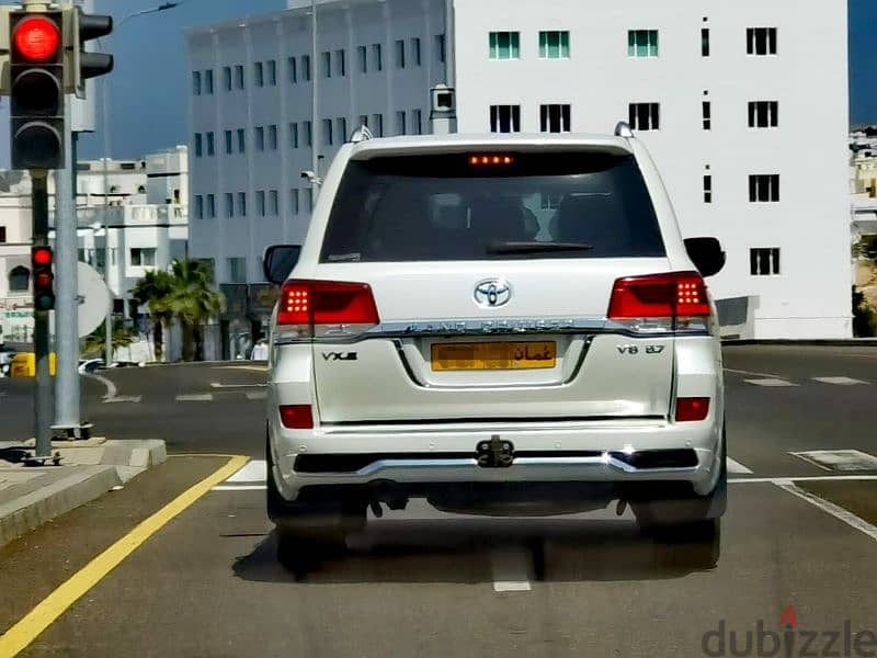 تويوتا لاند كروزر بهوان 2017  oman car VXE 5.7 4