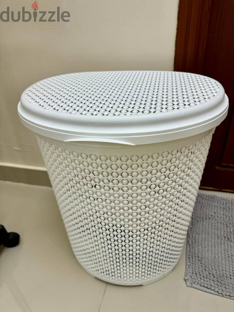 6 Months used Good quality laundry basket nd 1 normal quality L. basket 3