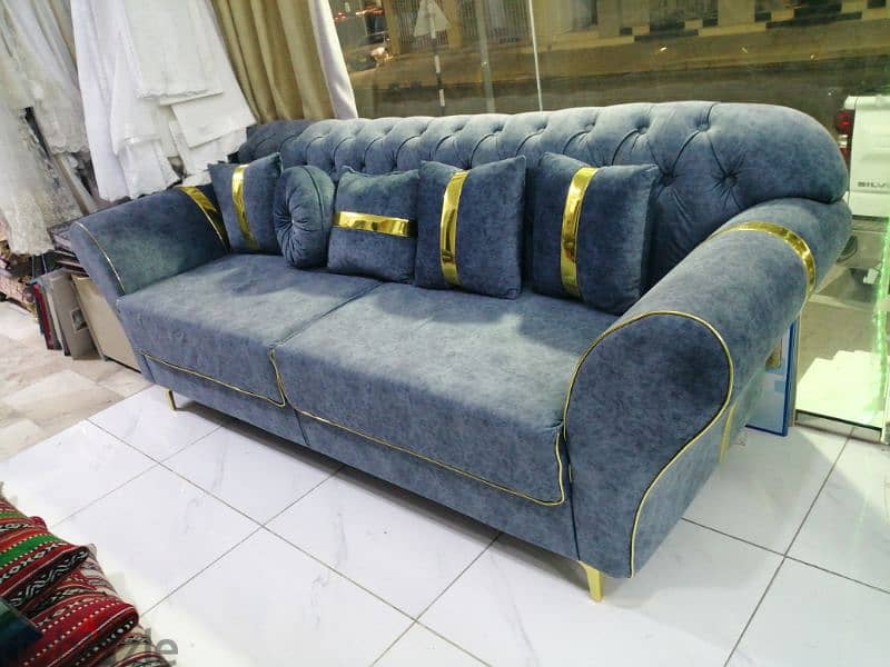 sofa 3 seater 0