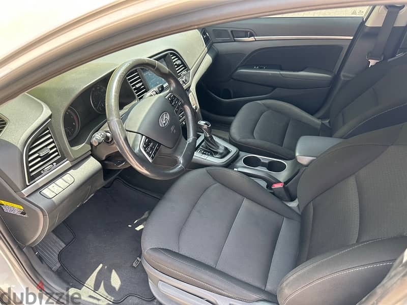 Hyundai Elantra 2018 12