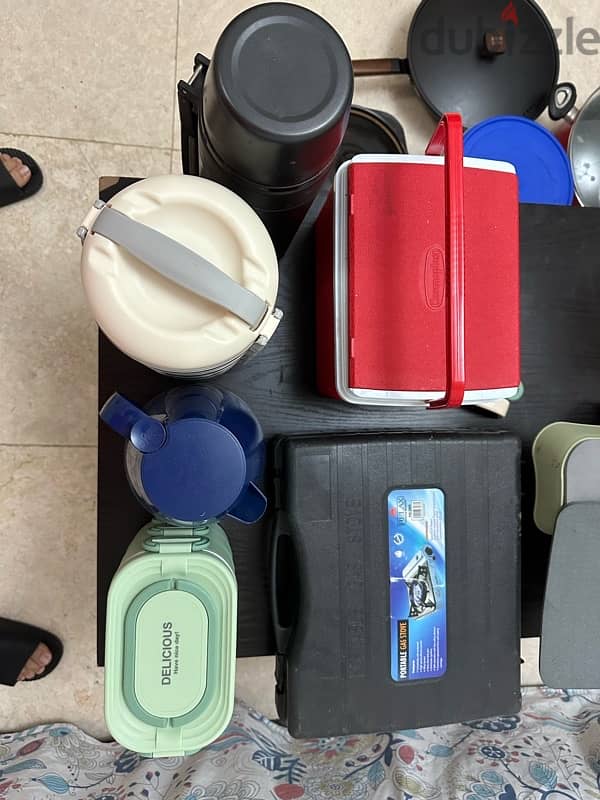 Good condition Lunch box and Insulated kettle 0