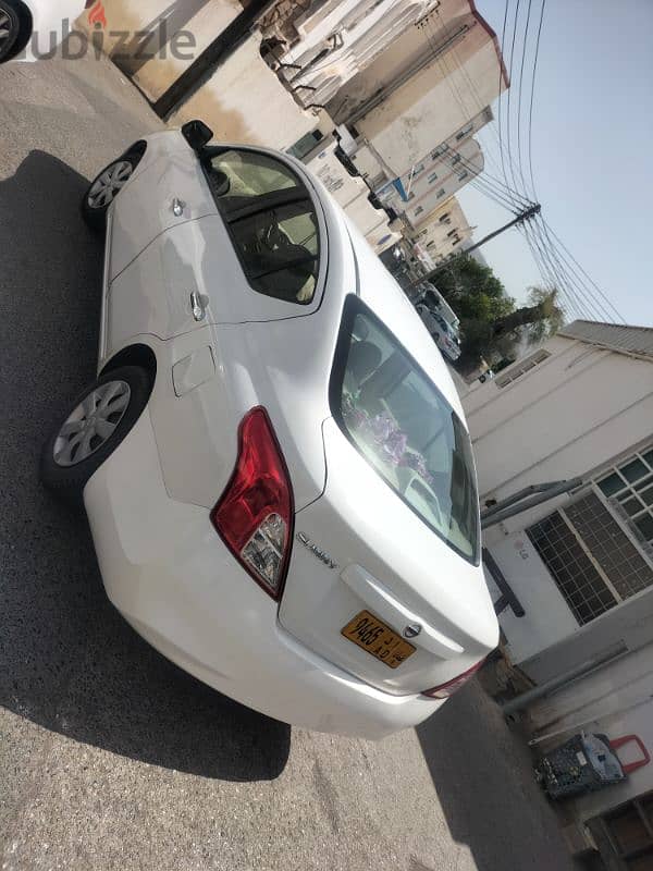 Nissan Sunny 2014 4