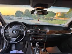 BMW 5-Series 2011 0