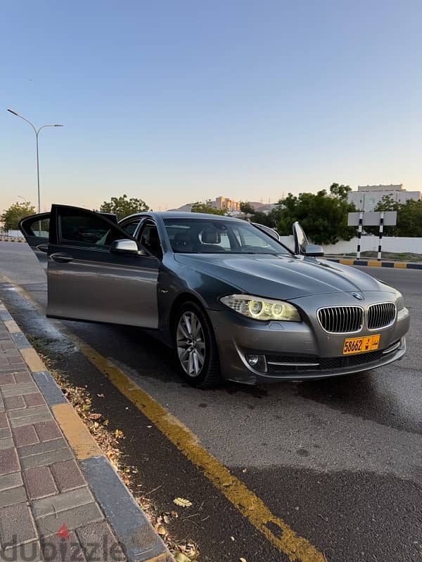 BMW 5-Series 2011 15