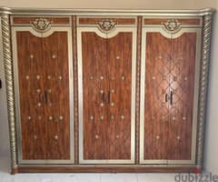 Good condition 6 door wooden wardrobe 0