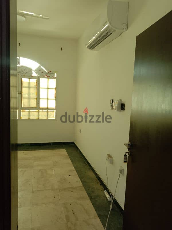 Room for rent in alkhwair 77059292 2