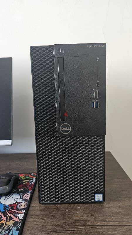 Desktop Computer with 24inch Minitor 4