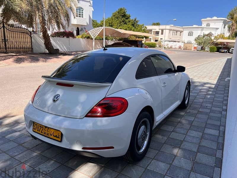 2012 Volkswagen Beetle 2.5 , in excellent condition! 3