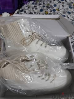 new beige boots with box and plastic size 39 0