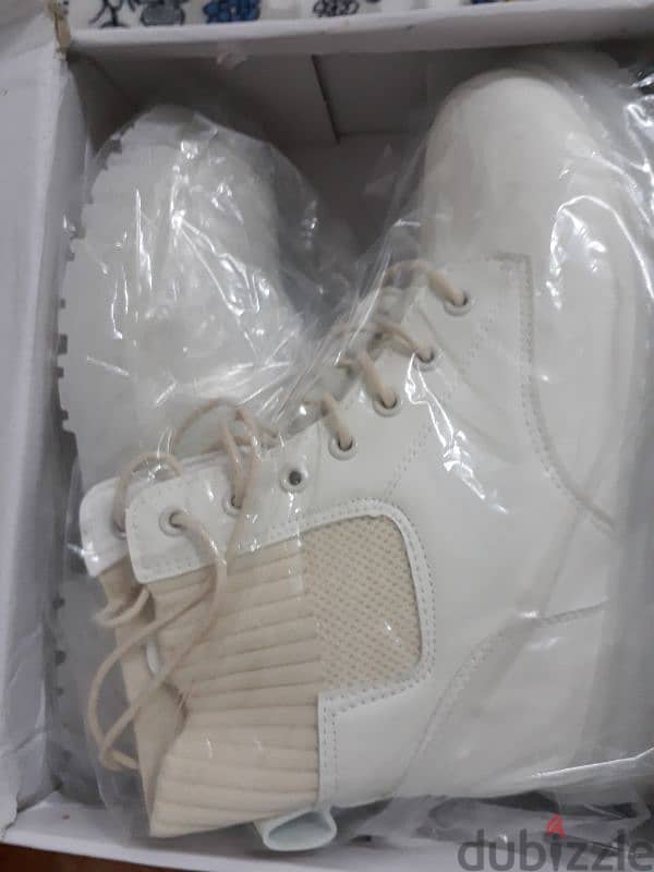 new beige boots with box and plastic size 39 1