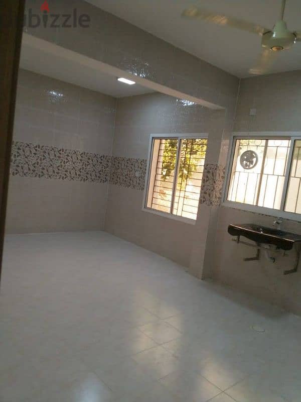 villa for rent in Al Hail North opposite the village project 10