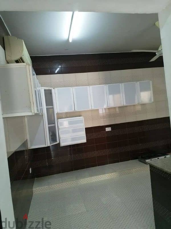 villa for rent in Al Hail North opposite the village project 11