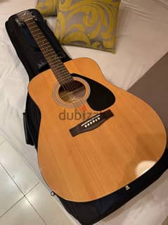 Yamaha f310 acoustic guitar 0