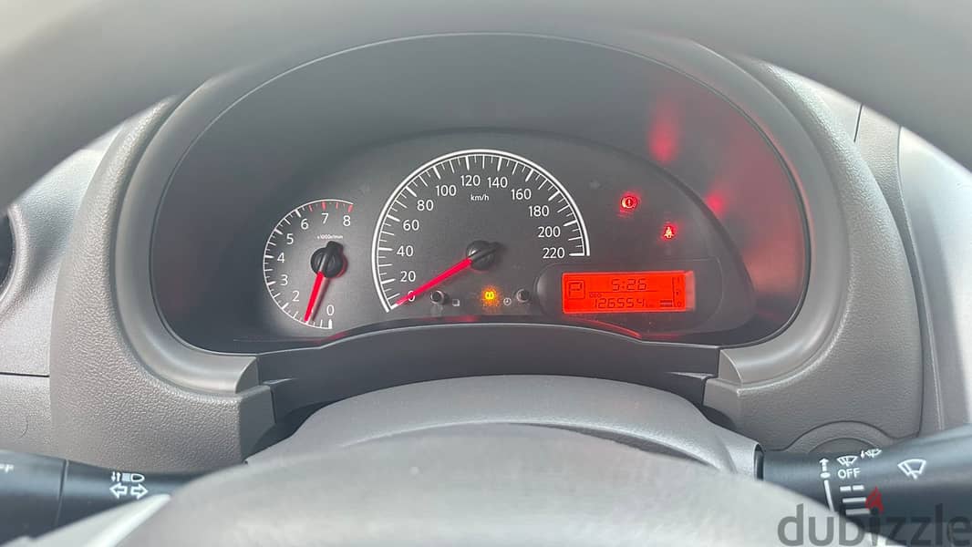 Excellent condition Nissan Sunny 2019 5