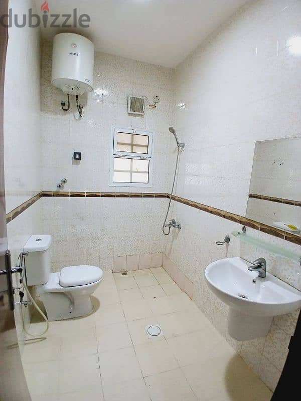 Ghubrah north villa for rent الغبرة الشمالية فيلا للايجار 3