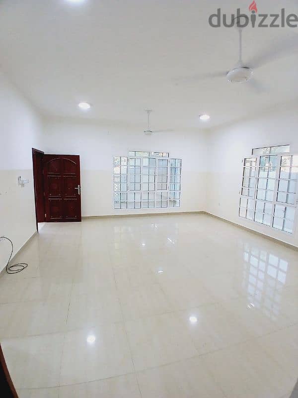 Ghubrah north villa for rent الغبرة الشمالية فيلا للايجار 6