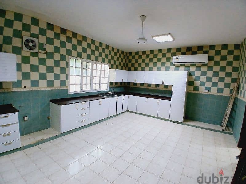 Ghubrah north villa for rent الغبرة الشمالية فيلا للايجار 9