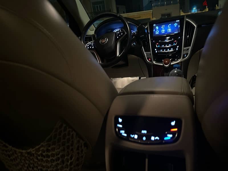 Cadillac SRX  2013 6