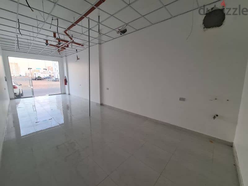 محل للایجار فی المعبیله shop for rent  Maabilah 3