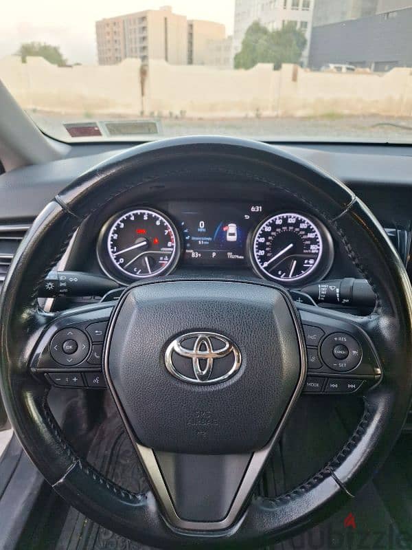 Toyota Camry 2021 5