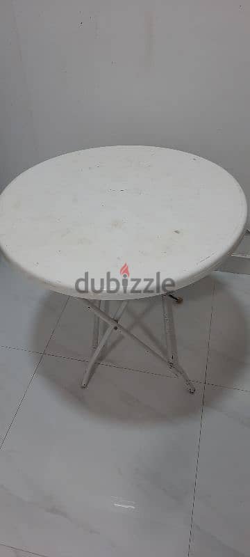 Folding plastic table 1