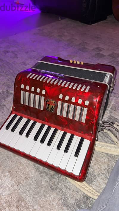 Parrot accordion