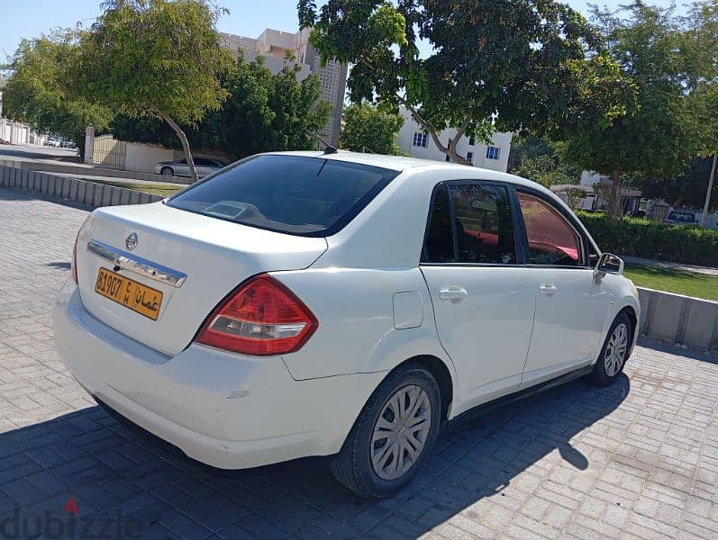 Nissan Tiida 2007 1