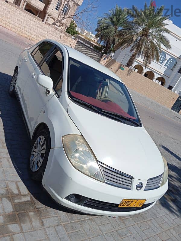 Nissan Tiida 2007 4