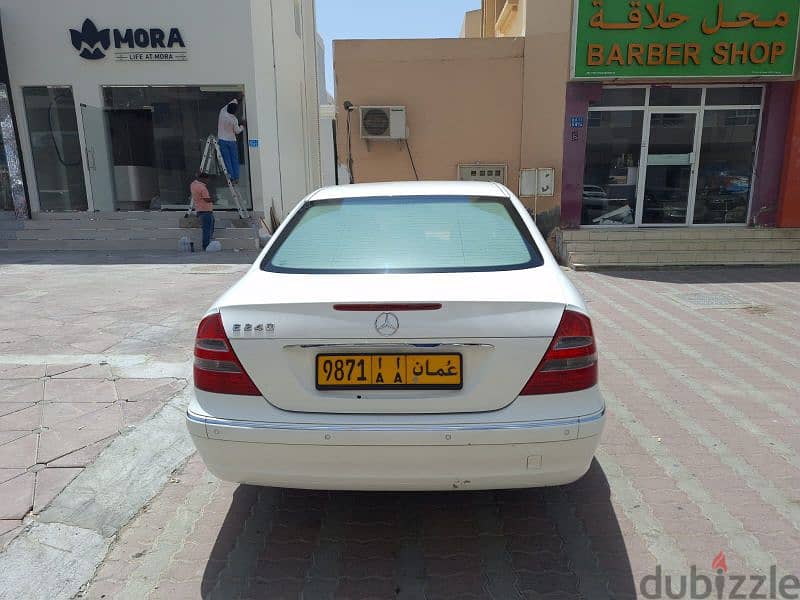 Mercedes-Benz E240 2005 3