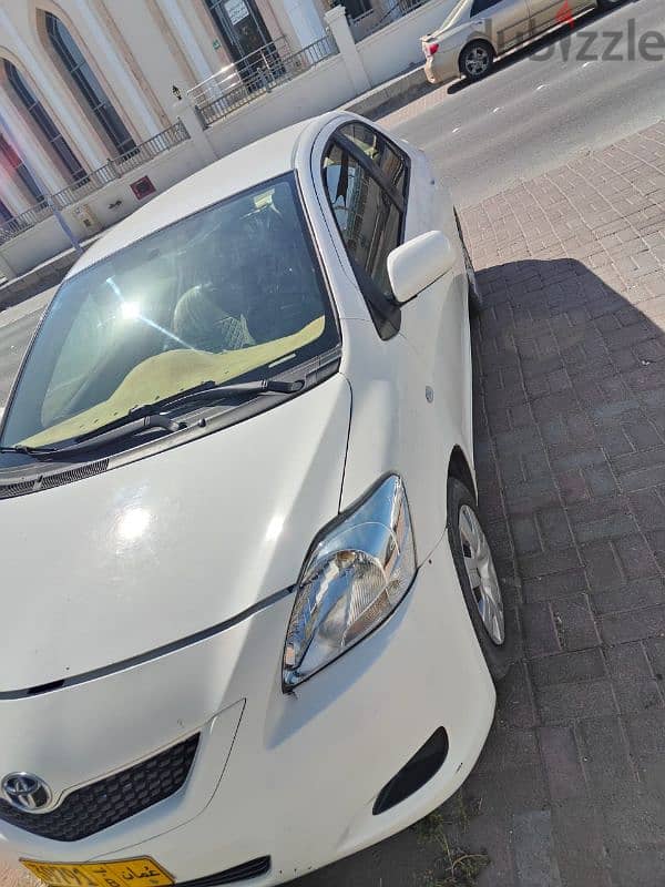 Toyota Yaris 2011 0