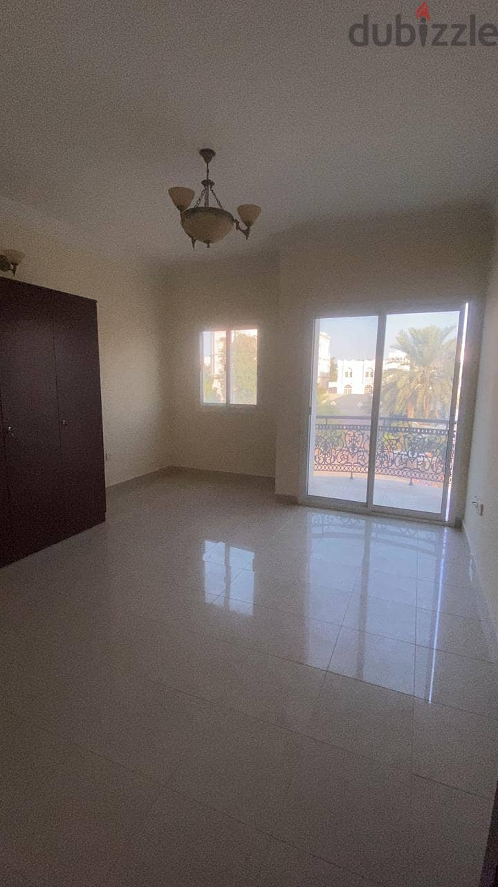 6Me28-Fabulous 5BHK Villa for rent in Qurm, Al Sarooj Street 7