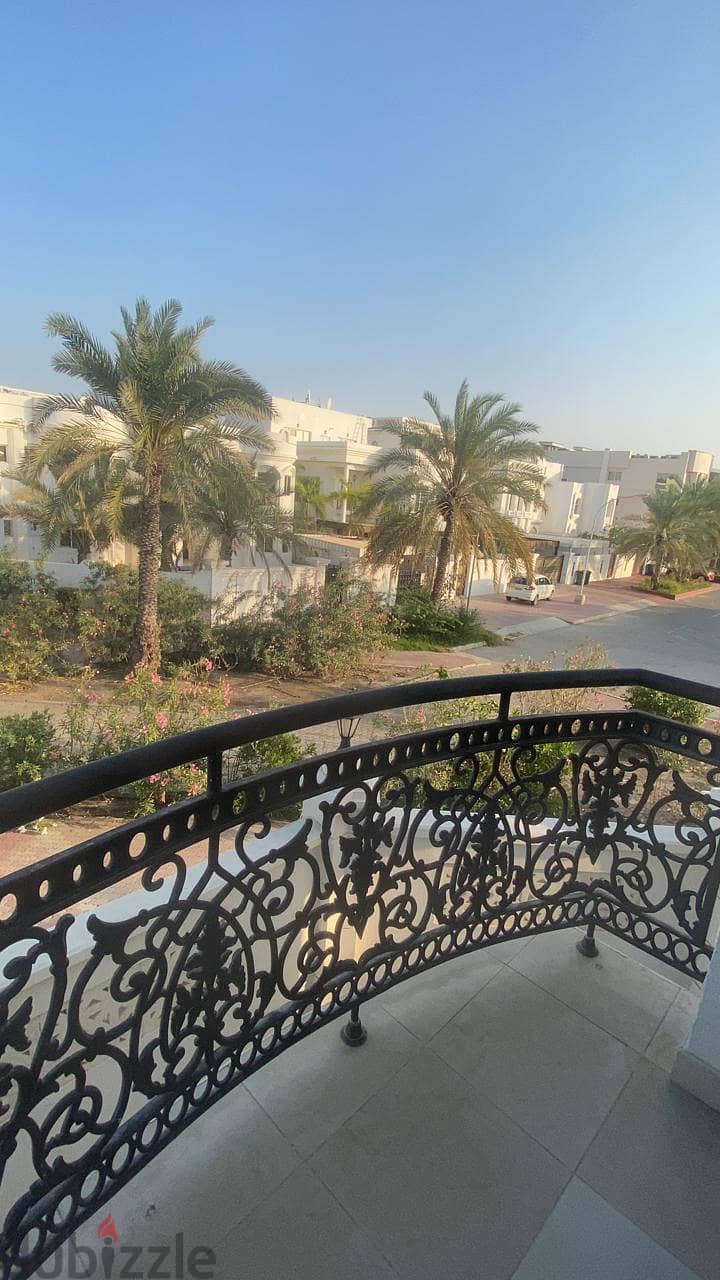 6Me28-Fabulous 5BHK Villa for rent in Qurm, Al Sarooj Street 10