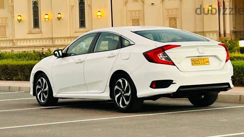 Honda Civic 2019 3