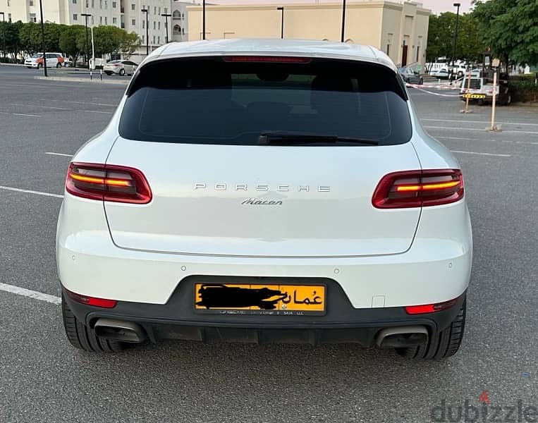 Porsche Macan 2017 1