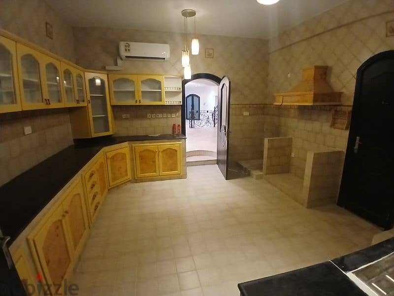 Al khwair villa for rent 4