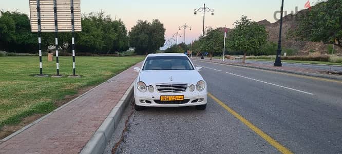 Mercedes-Benz E240 2005