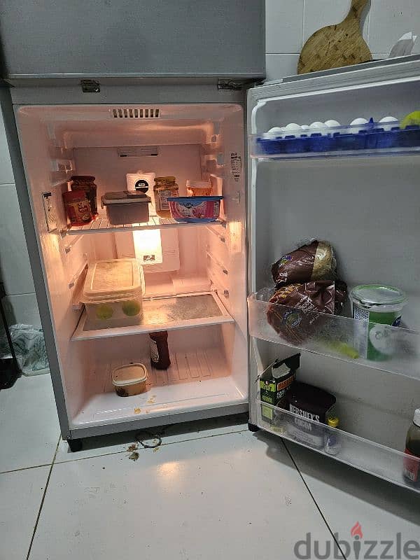 very good condition refrigerator urgent sale 3