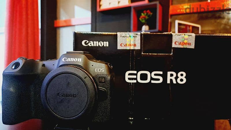 canon R8 Full Fram camera 2 month use 0