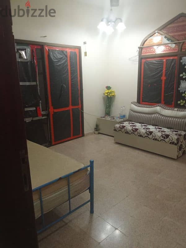 Room for rent in Al Hail near shell petrol pump 0