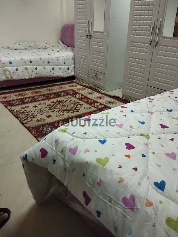 neat and clean executive bed space with all including in alghubrah 6