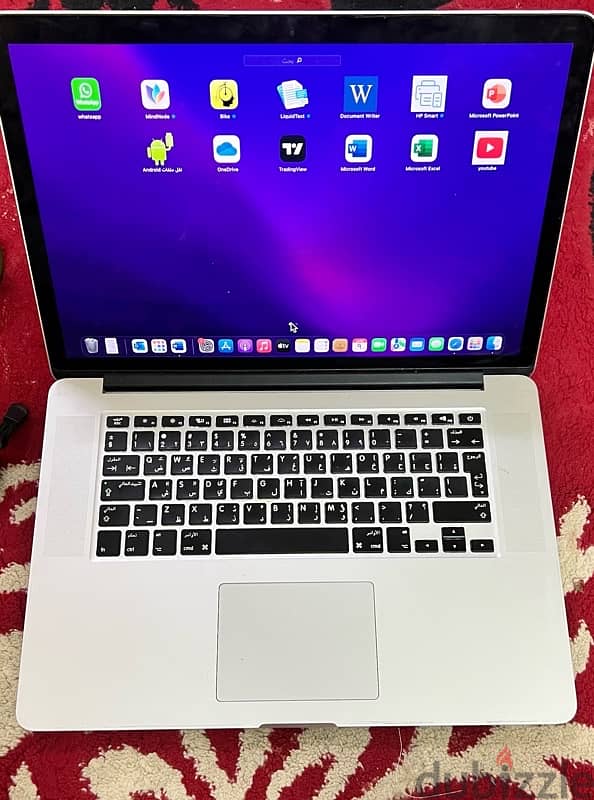 MacBook Pro (Retina, 15-inch 1