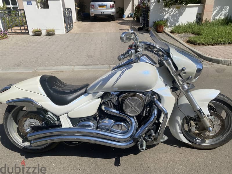 Suzuki boulevard m109r costume bike 0