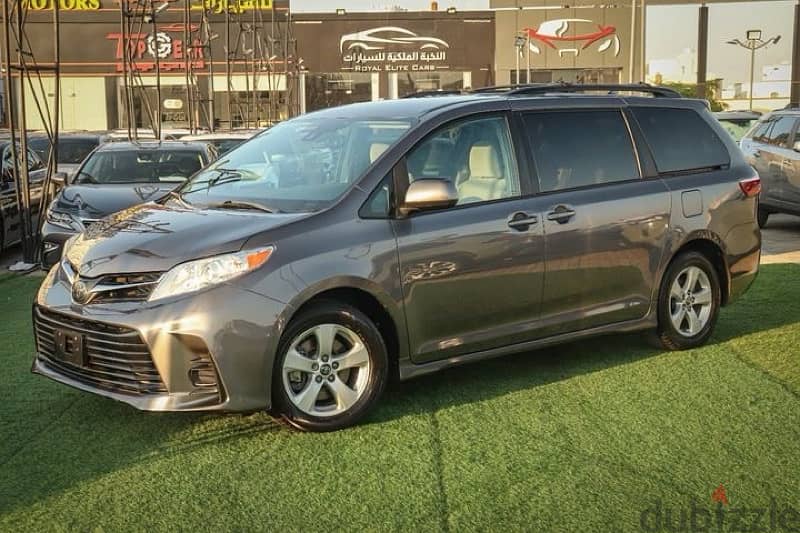 Toyota Sienna 2020 1